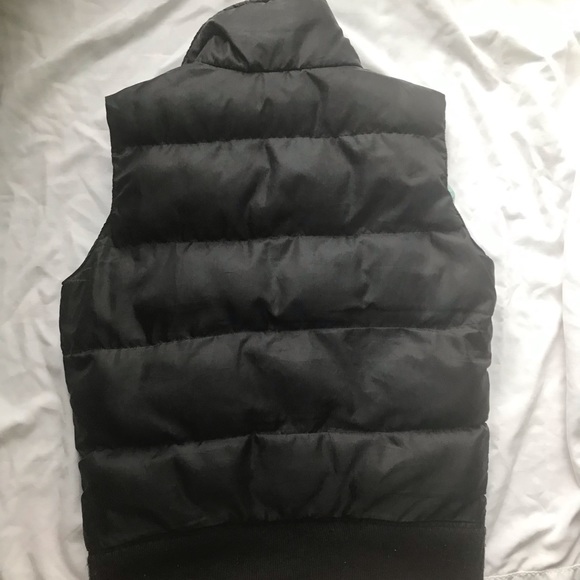 Black zippered vest for the Fall - Picture 5 of 5